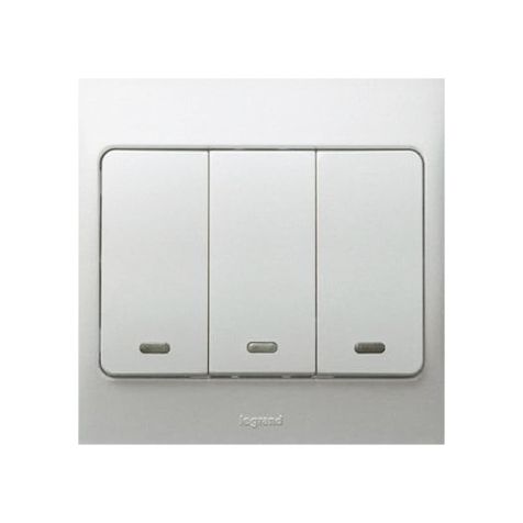 Legrand Mallia - 3G 1W with indicator - white - with frame