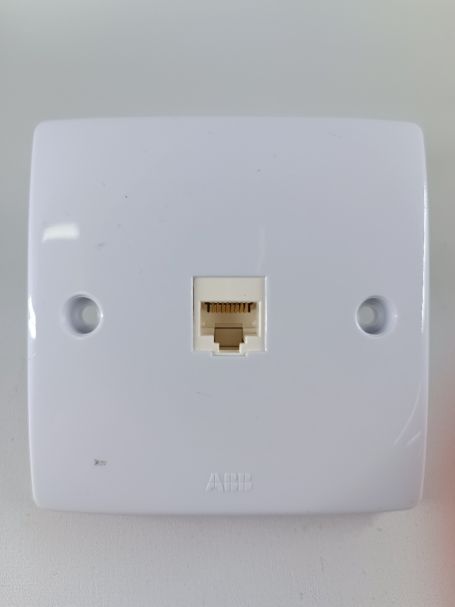 ABB 1G RJ45 CAT 5 Computer Outlet - CTL128