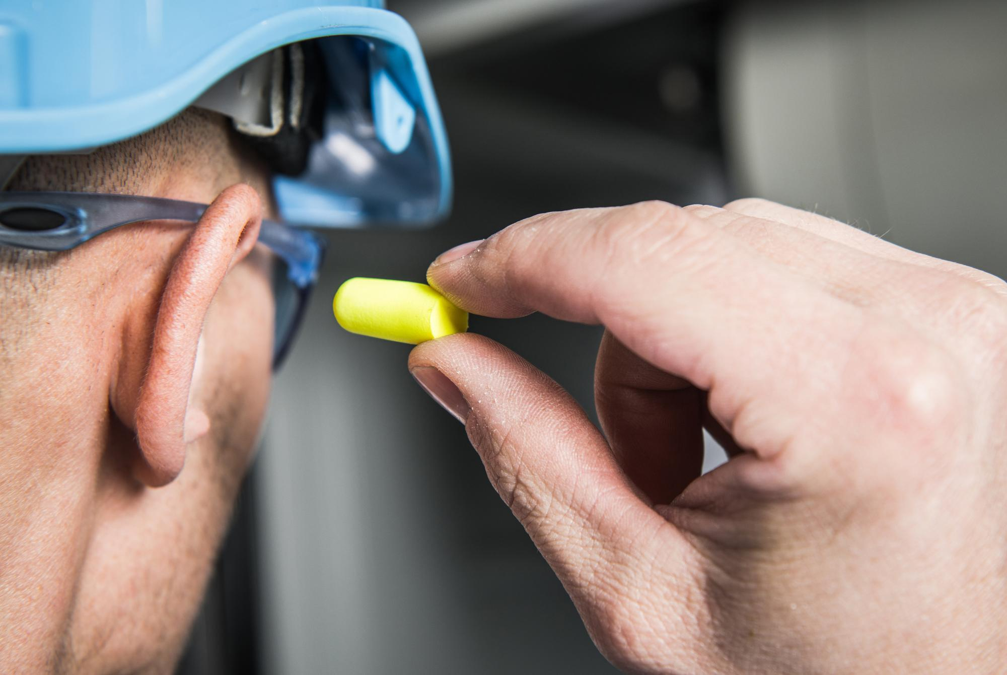 Apa Itu Earplug? Alat Penting untuk Menjaga Pendengaran saat Bekerja
