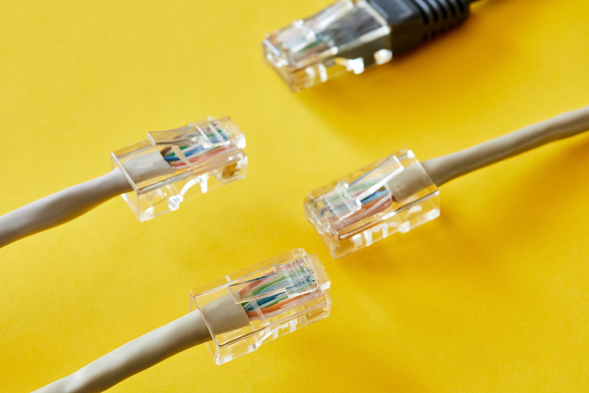 Koneksi Wifi Tidak Stabil? Ketahui Fungsi Ethernet Cable untuk Kecepatan yang Konsisten!