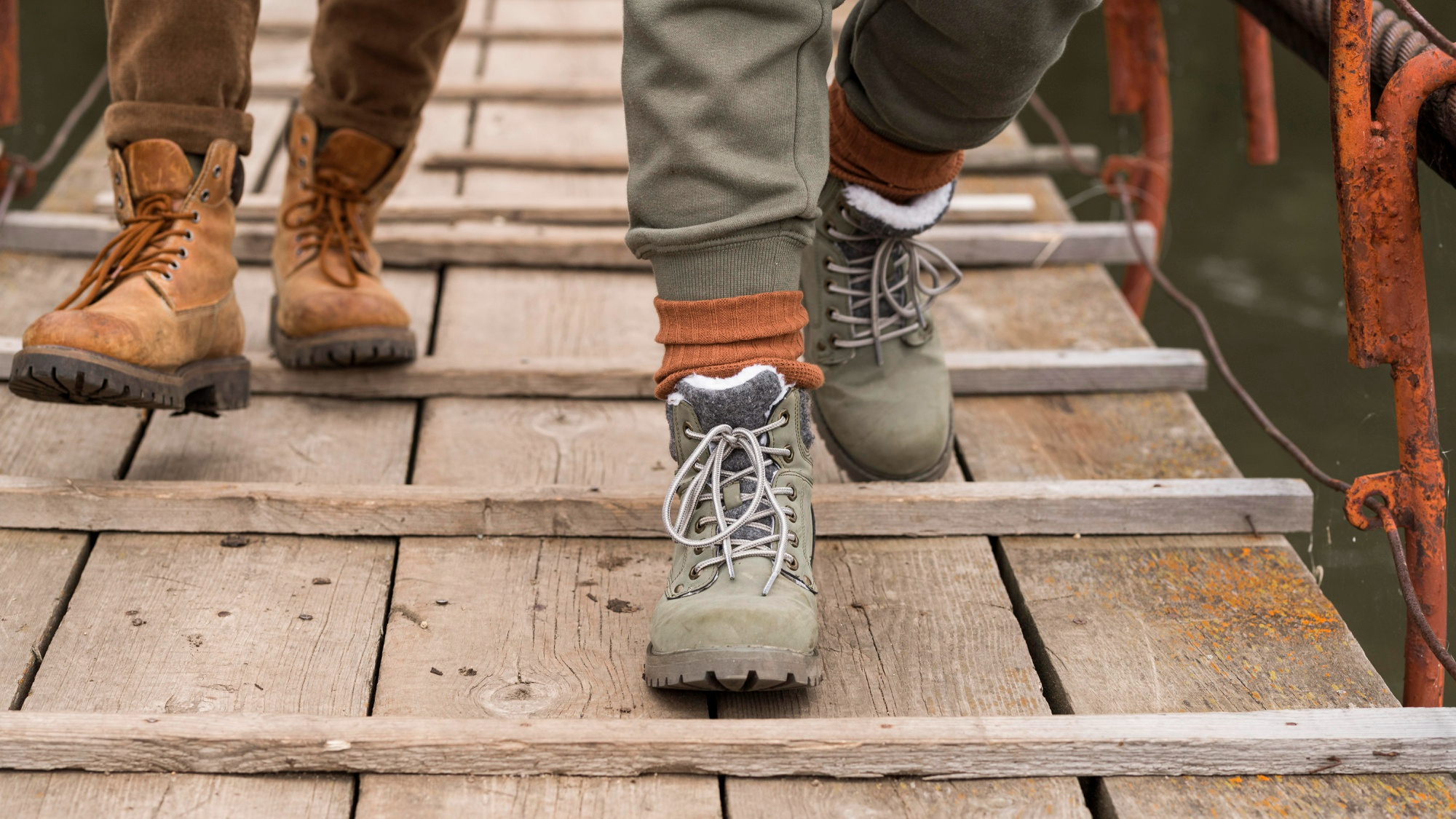 Bagaimana Cara Kerja Safety Shoes Melindungi Keselamatan di Lingkungan Kerja?