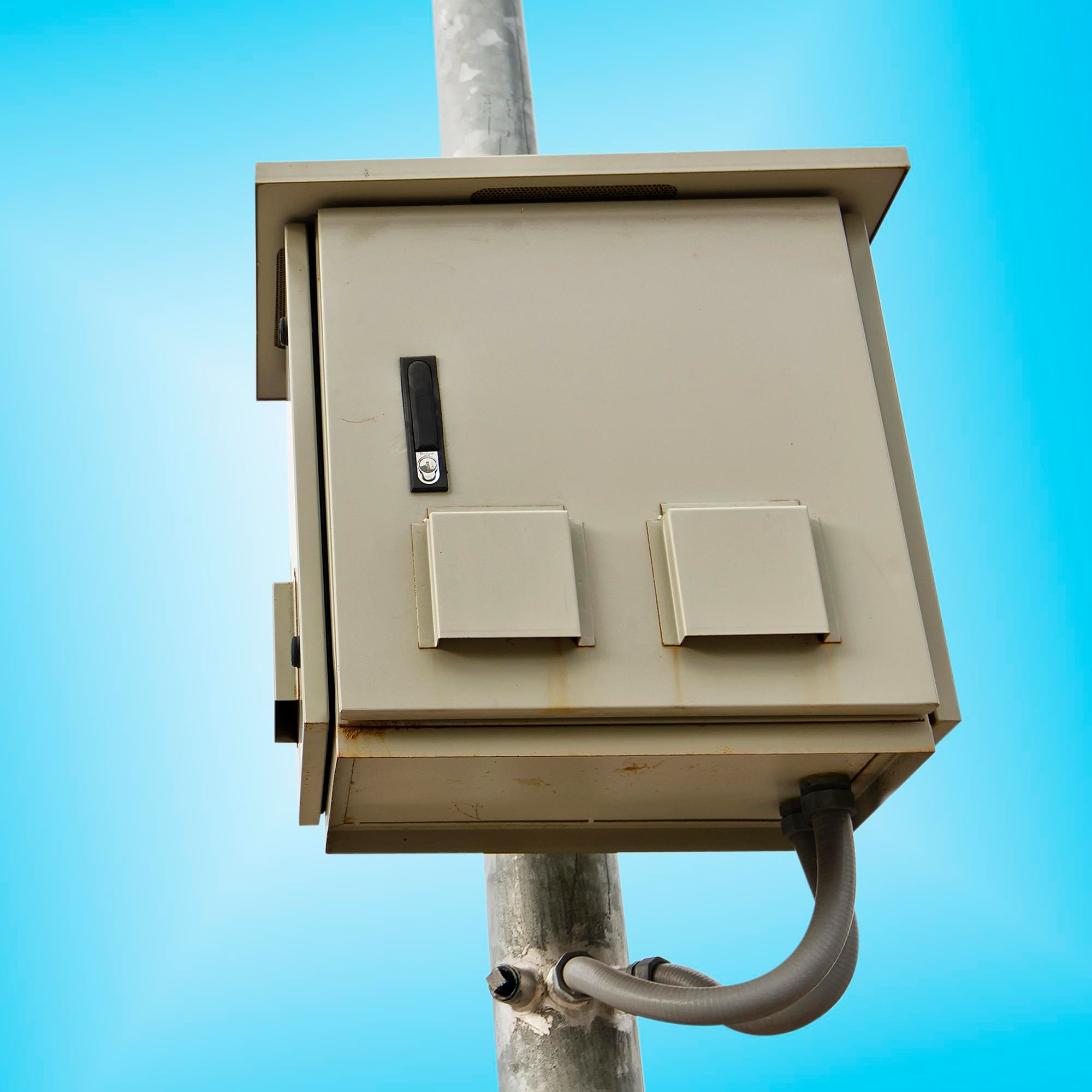 Mau Coba Pasang Junction Box dengan Sendiri? Jangan Asal, Ikuti Panduan Ini!